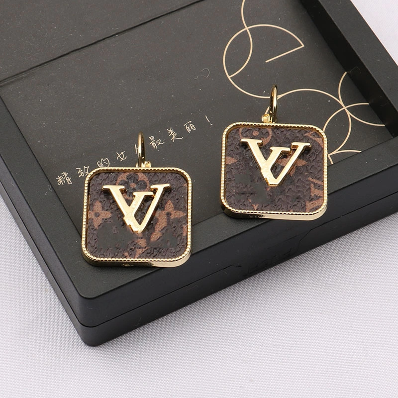 New Luxury Fashion Designer Premium Style Gold Letter Earrings Earrings Jewelry for Women